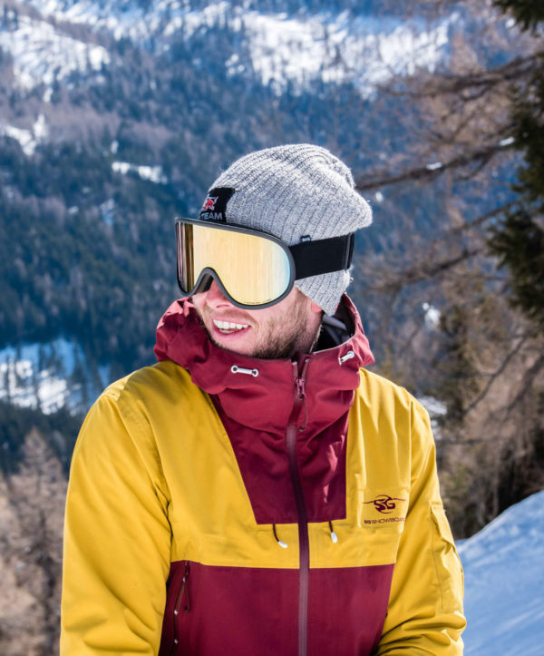 SG Snowboards Webshop - 3 Layer Jacket yellow red Justin Reiter in Italy Carezza pic by Thomas Monsorno